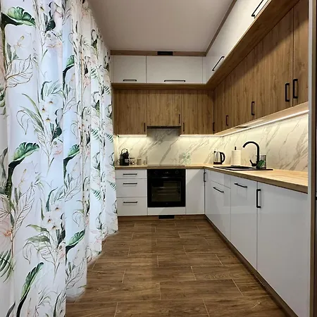Premium - Evergreen - Self Check-in - Parking Apartament